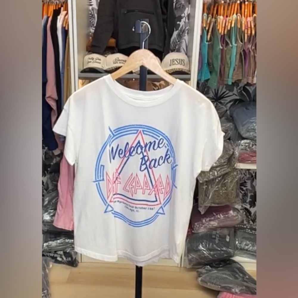 White Def Leppard Graphic T-Shirt